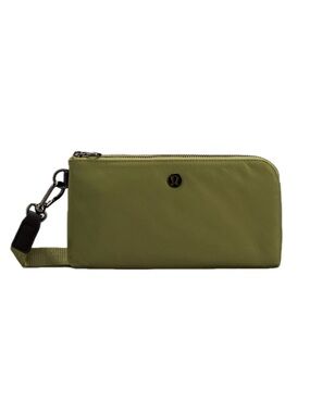 NWT Lululemon Curved Wristlet Strap Wallet Bronze Green